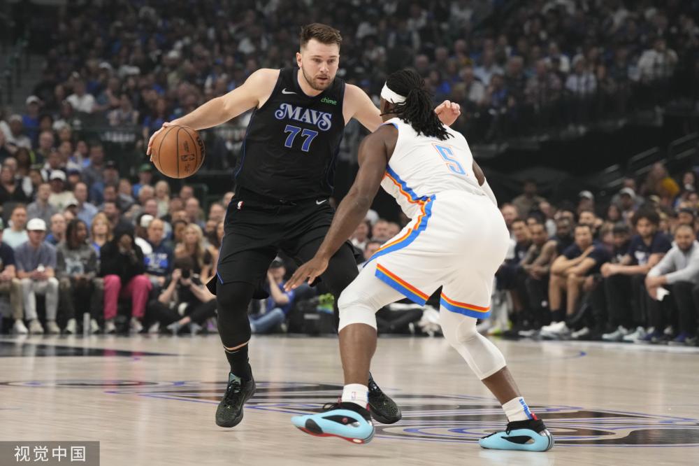 场上展现出 场上展现出