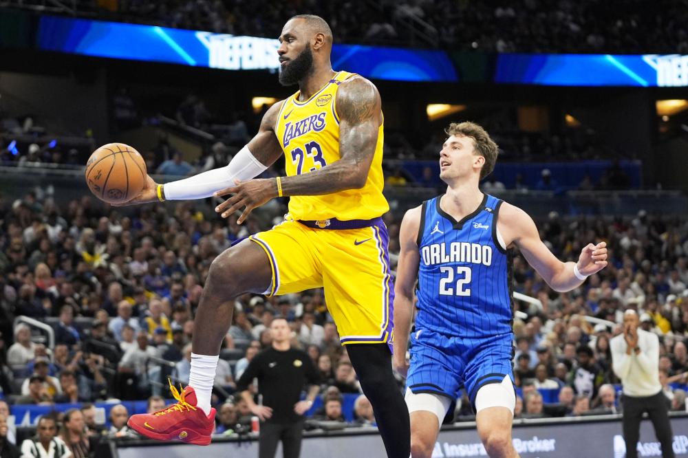 随着中国足 随着中国足